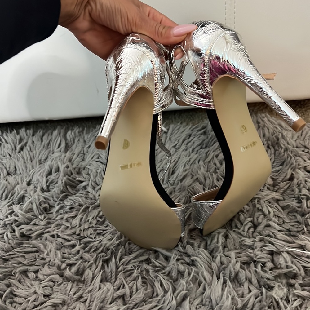 New!!! Heels 3 1/2 inches - Picture 3 of 4